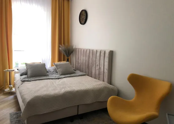Komfortowe Apartamenty Kielce Klonowa ,Ogrodek, Garaz Podziemny, Samodzielne Wejscie Na Kod 24H