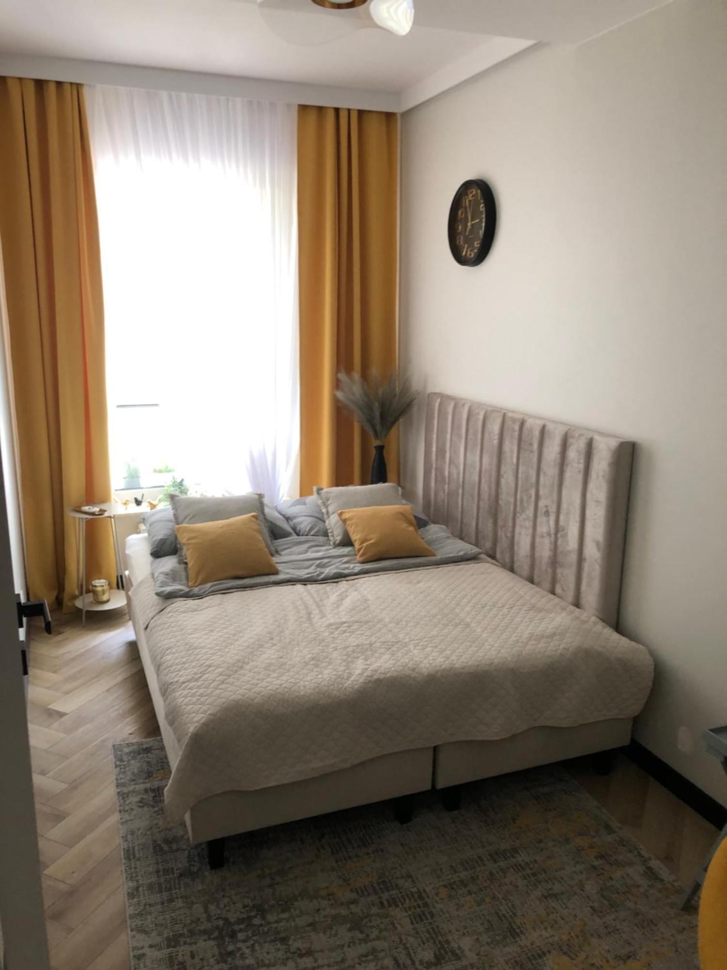 Apartment Komfortowe Klonowa ,ogrodek, Garaz Podziemny, Samodzielne Wejscie Na Kod 24h Kielce